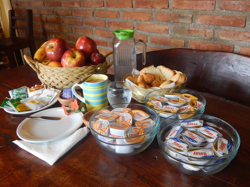 Hostal Del Suri Cafayate Buitenkant foto